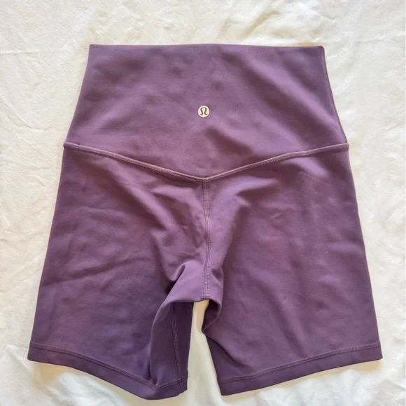 Lululemon Athletics WORN-ONCE Women's Plum Purple Biker Shorts - Picture 5 of 9